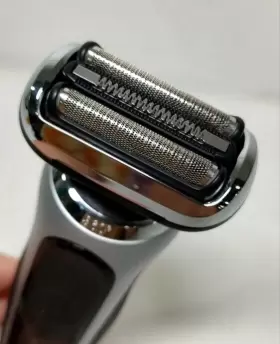 7032cs Braun 069055141304 Series 7 Flex Electric Razor #3