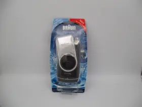 P-370 Braun 069055826645 Travel Shaver Pocket Go Battery Powered Washable With Batteries