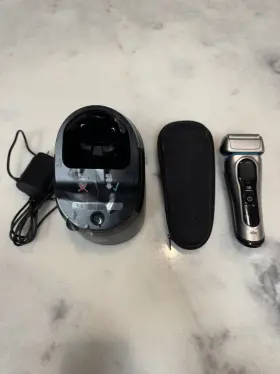 Braun 069055886281 Series 8 8370cc Wet And Dry Electric Shaver