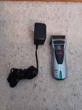 4605 Braun Works Cordless Rechargeable Mens Electric Shaver