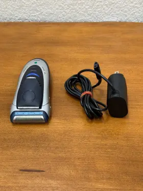 5733 Braun Genuine Cruzer 3 Mens Cordless Shaver With Built-in Trimmer Washable