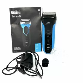 5748 Braun Series 3 Shaver And Charger - Blue Clean 5748 Braun Series 3 Shaver And Charger - Blue Clean