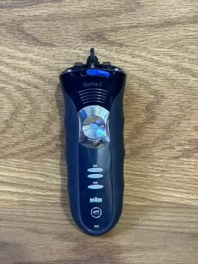 5779 Braun Blue Series 3 Shaver Cord Cordless Rechargeable Electric 3.5 V 549 5779 Braun Blue Series 3 Shaver Cord Cordless Rechargeable Electric 3.5 V 549