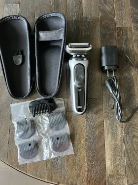 7025s Braun Series 7 Flex Rechargeable Wet Dry Mens Electric Shaver With Case