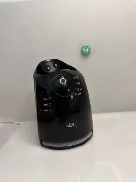 81622438 Braun Black Clean And Charge Station For Pulsonic.series 7 Shavers. No Cord 81622438 Braun Black Clean And Charge Station For Pulsonic.series 7 Shavers. No Cord