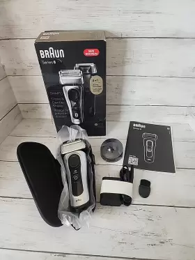 8517s Braun Series 8 Electric Razor Shaver Kit 4 1