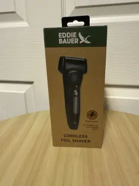 44021 Eddie Bauer Mens Stainless Steel Blades Rechargeable Cordless Foil Shaver