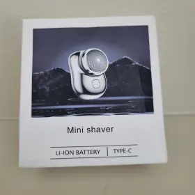 Eb05-26 Fashion Mini Pocket Shaver. Type-c Charging In Color White