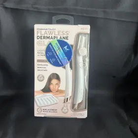 Finishing Touch 022600650072 Flawless Lighted Dermaplane Glo - Facial Razor White Rose Gold
