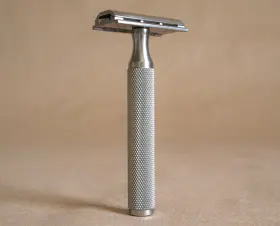 Z074 Haircut & Shave Co. U.s.a. And Company Ti-5 Titanium Head All-knurled Handle