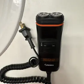 1622 Norelco Electric Shaver