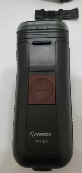 242lc Norelco Electric Shaver #242lc. Also Good For Parts #2