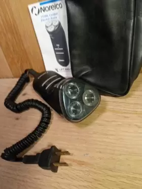 715rl Norelco Vintage Black 3-head Rotary Lift And Cut Electric Shaver - With Case #2