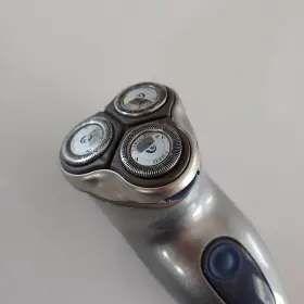 7617x Norelco Electric Shaver - No Cord #3