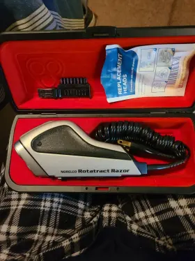 Hp-1801 Norelco Rotatract 3 Head Microshave Razor Model Number Hp1801
