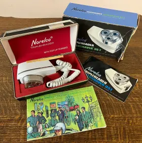 Sc8130 Norelco Tripleheader Speedshaver 35t Model Sc 8130 In Case And Original Box #2 Sc8130 Norelco Tripleheader Speedshaver 35t Model Sc 8130 In Case And Original Box #2