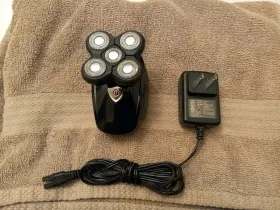 Rq-818 Pamasana Black Led Display Wet And Dry Rotary Electric Shaver For Bald Men