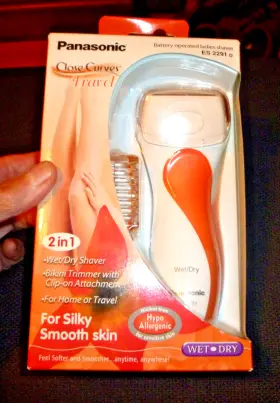2291 Panasonic Ladies 2 In 1 Wet/dry Shaver For Home/travel...soft Smooth Shave