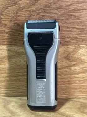 Es8067 Panasonic 8067 Linear Rechargeable Wet / Dry Shaver #2