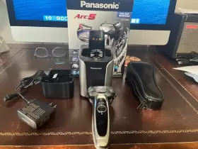 Es-lv95-s Panasonic Arc5 Automatic Cleaning/charging Wet/dry Electric Shaver