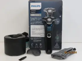 S5889 Philips 075020105844 Series 5000 Wet And Dry Shaver With Quick Clean Pod S5889/60 Cl41