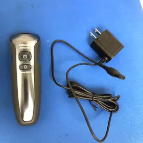 6820 Philips Mint Norelco Series 6000 Wet Dry Shaver Model / No Head