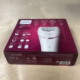 82223318 Philips Series 8000 Womens Rechargeable 5-in-1 Shaver Trimmer Pedicure And #3