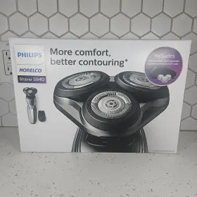 Philips Norelco 075020083968 5000 Series Electric Shaver And Accessories Kit
