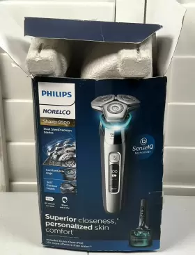 9500 Philips Norelco 075020100115 Rechargeable Wet And Dry Electric Shaver With Quick Clean 9500 Philips Norelco 075020100115 Rechargeable Wet And Dry Electric Shaver With Quick Clean