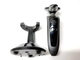 1060x Philips Norelco 1050x/22 Arcitec 1090x 1050x Rechargeable Cordless Triplehead Razor