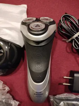 At815 Philips Norelco 41kh2 Shaver 4400 Shave Wet Or Dry Pop Up Trimmer #2