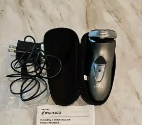 509459020 Philips Norelco 8270 Rechargeable Wet/dry Shaver Pre-owned