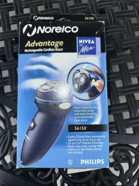 5655x Philips Norelco Phillips Nivea Advantage Rechargeable Cordless Razor