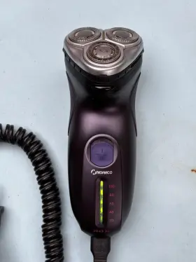 5849 Philips Norelco Reflex Action Razor Xl Rechargeable Electric Shaver W Cord
