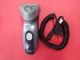 6613x Philips Norelco Reflex Plus Mens Cordless Rechargeable Shaver 6423