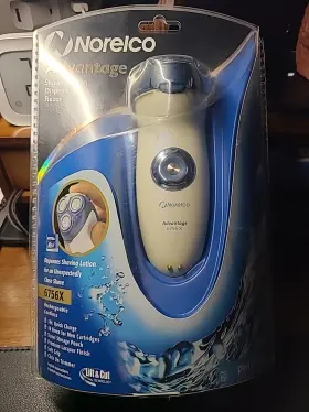 6756x Philips Norelco Phillips Advantage Rechargeable Cordless Razor New Sealed