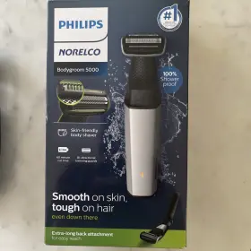 7502010089 Philips Norelco Bodygroom Series 5000 Showerproof Body Trimmer Bg5025/40