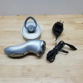 8151xl Philips Norelco Electric Rechargeable Shaver W Charging Stand Base Tested #2