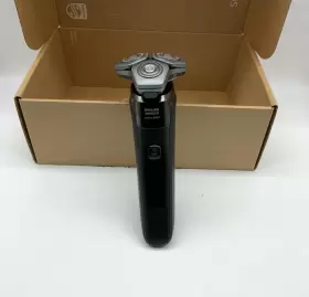 S9507 Philips Norelco 9600 Rechargeable Wet/dry Electric Shaver And Beard Styler