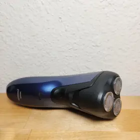 At620 Philips Norelco Rechargeable Mens Electric Shaver Blue/ Black /power Cord