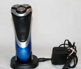 At810 Philips Norelco Aquatec Rechargeable Cordless Shaver With Stand Up Charger #2