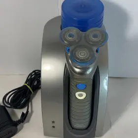 Hs8040 Philips Norelco Nivea 8060 Cordless Shaver Rechargeable With Refill Station Tested #2