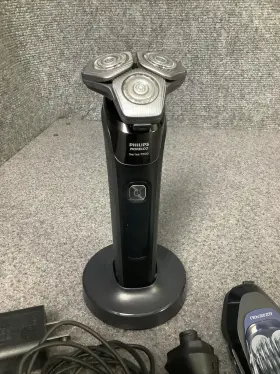 M47c Philips Norelco Series 7000 Electric Shaver Cordless #2