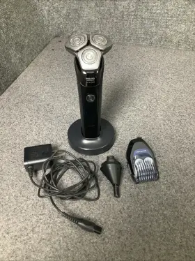 M47c Philips Norelco Series 7000 Electric Shaver Cordless