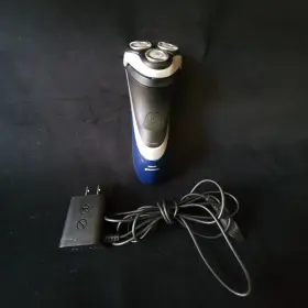 Pt734 Philips Norelco Rechargeable Mens Electric Shaver Trimmer With Power Adapter