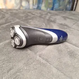 Pt735 Philips Norelco Rechargeable Mens Electric Shaver Pt735 Philips Norelco Rechargeable Mens Electric Shaver