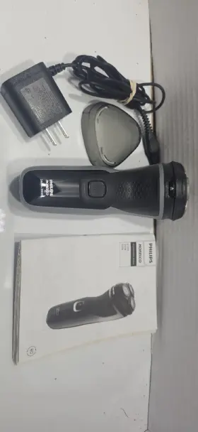 S121x Philips Norelco Cordless Mens Electric Shaver Iike New