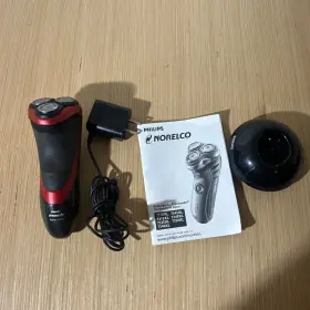 S3580 Philips Norelco Series 3000 Wet Dry Electric Razor Shaver Red - Tested