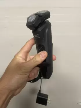 S5767 Philips Norelco S5767/87 Series 5000 Wet And Dry Electric Shaver - Black With Charger