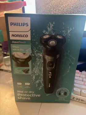 S5966 Philips Norelco S5966/96 Aquatouch Wet/dry 3 Head Rotary Facial Shaver